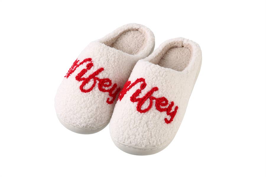 Ladies Plush WIFEY House Slipper: Pink - Size Medium